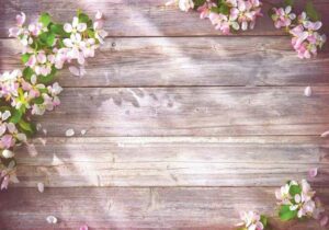 Grátóna viður með blómum