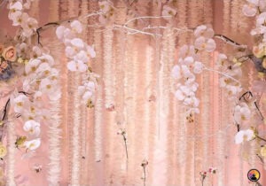 26. Bleikur blómaveggur